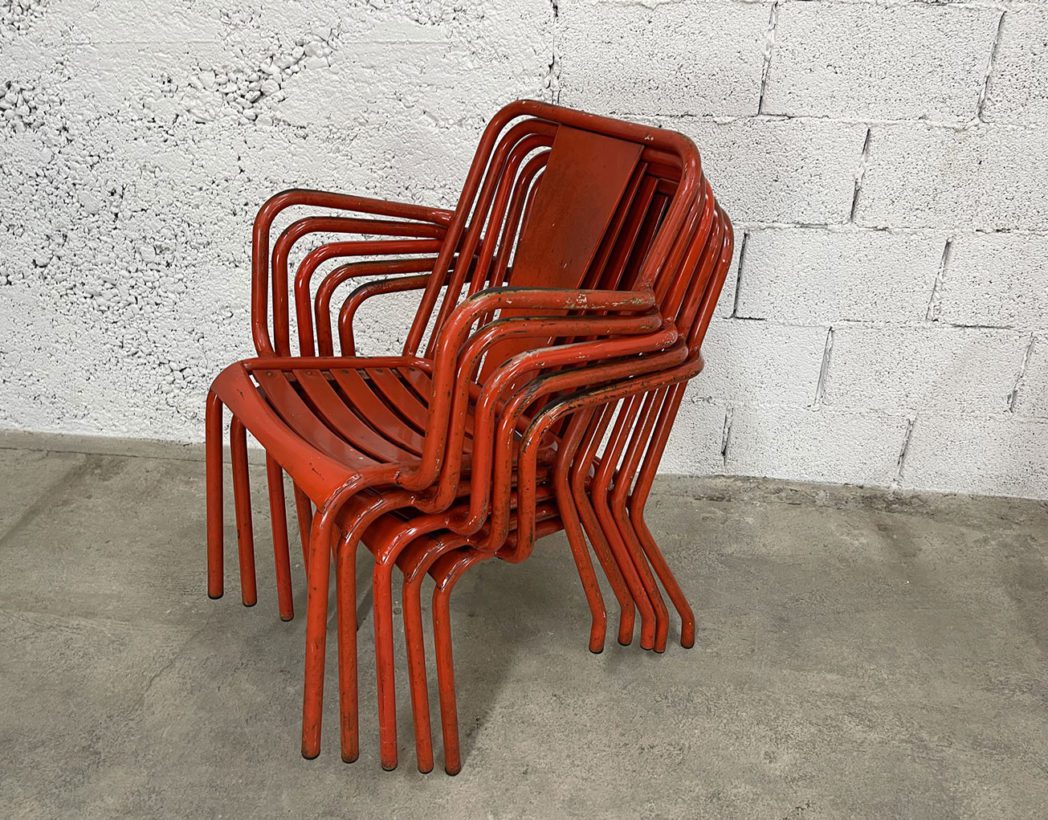 anciens-fauteuils-tolix-ft4-patine-metal-deco-industrielle-chaises-bistrot-exterieur-vintages-5francs-1