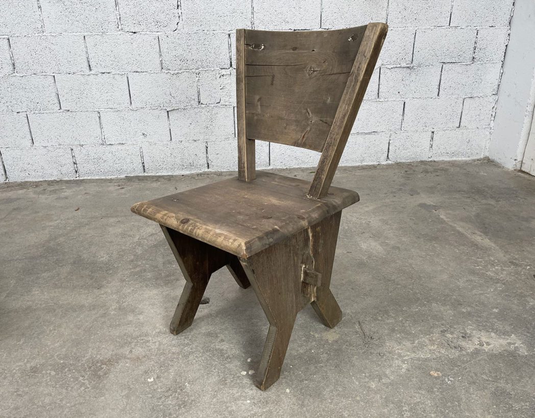 anciennes-chaises-art-populaire-primitives-brutaliste-chaises-montagnardes-deco-vintage-5francs-6
