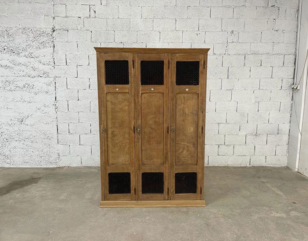 ancien-vestiaire-de-mineur-usine-bois-vintage-patine-mobilier-ancien-francs-3