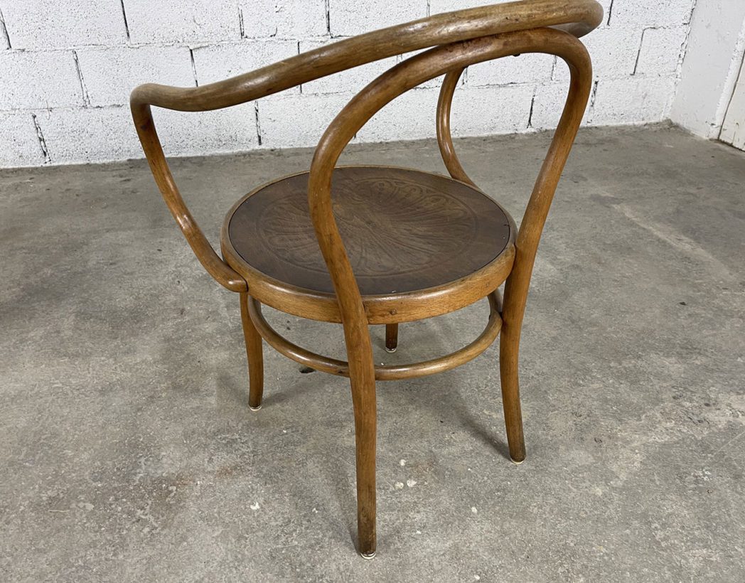 ancien-fauteuil-thonet-modele-209-le-corbusier-bois-courbe-vintage-5francs-7