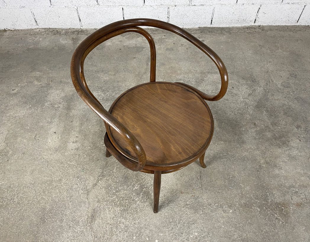 ancien-fauteuil-thonet-modele-209-le-corbusier-bois-courbe-vintage-5francs-9