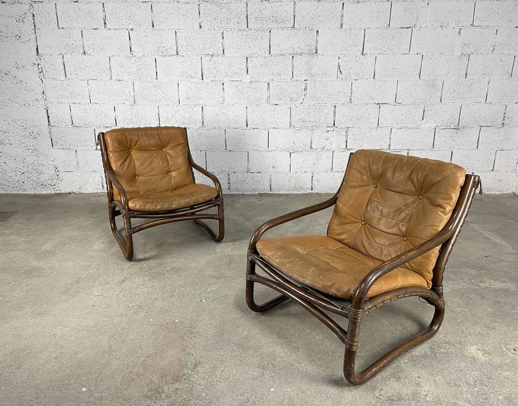 anciens-fauteuils-bambou-cuir-camel-cognac-vintage-annees70-5francs-2