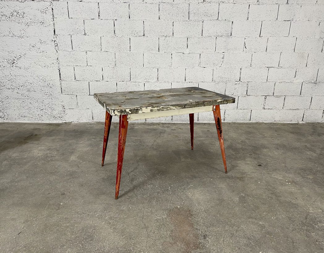 ancienne-table-bistrot-tolix-t55-pieds-compas-metal-design-industriel-mobilier-indus-xavier-pauchard-vintage-5francs-2