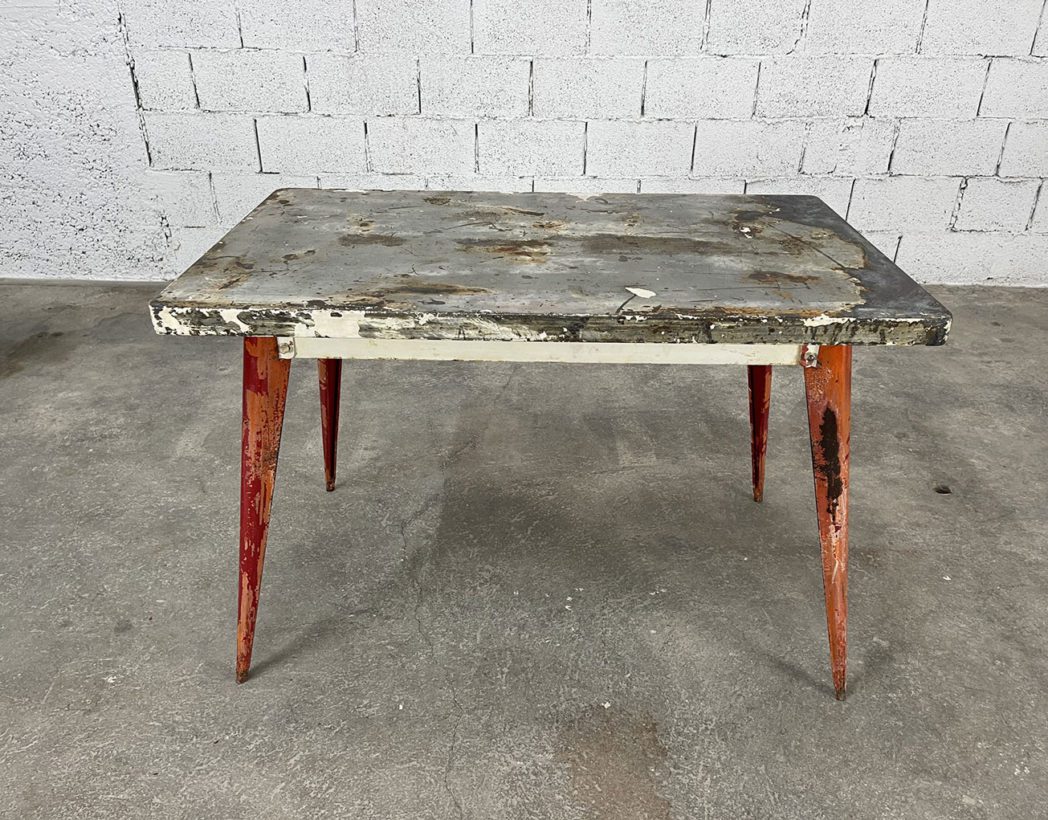 ancienne-table-bistrot-tolix-t55-pieds-compas-metal-design-industriel-mobilier-indus-xavier-pauchard-vintage-5francs-6