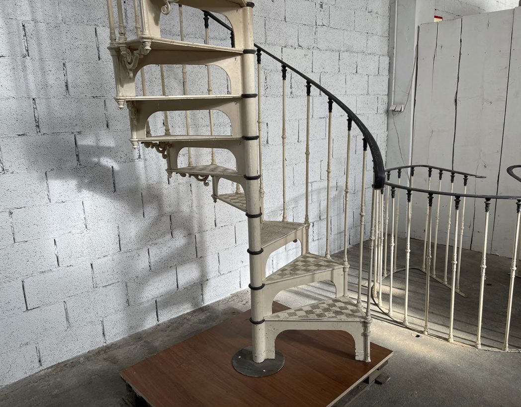 ancien-escalier-fonte-colimacon-années20-vintage-5francs-6