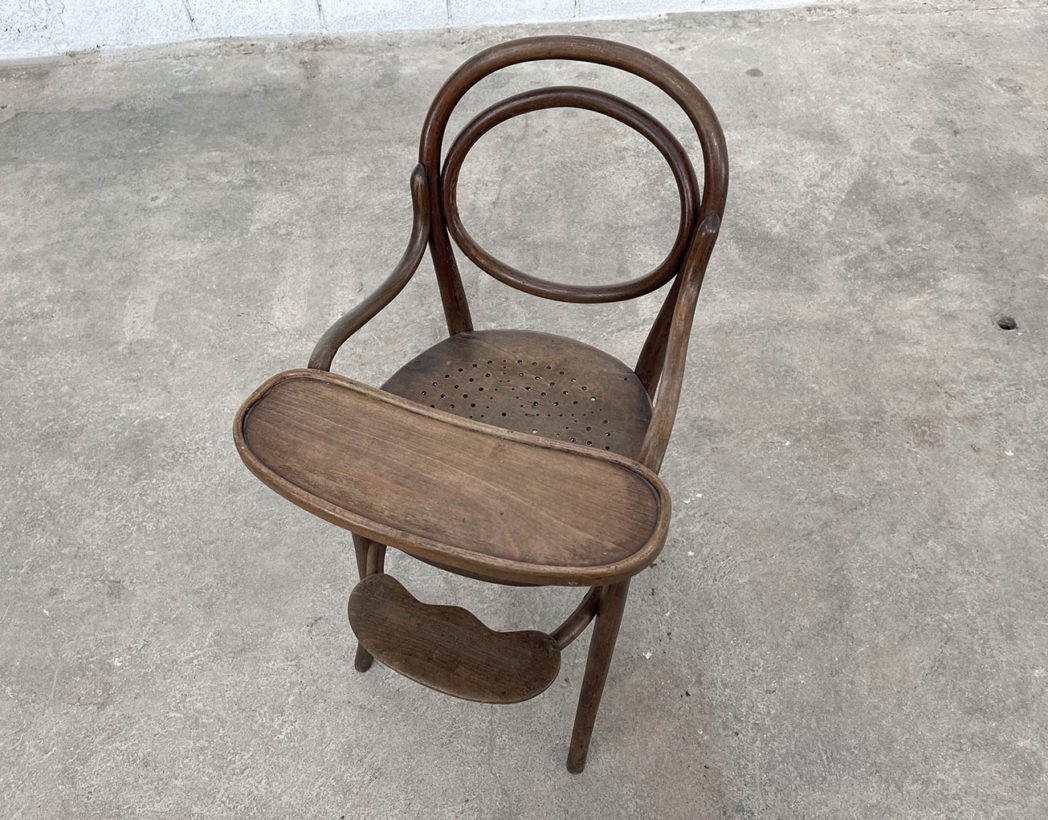 ancienne-chaise-haute-bebe-thonet-fischel-bois-courbe-tablette-annees-vintage-francs-3