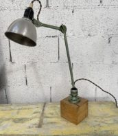 ancienne-lampe-gras-ravel-modele304-patine-vert-deau-vintage-lampe-architecte-lampe-bureau-sur-socle-bois-5francs-1