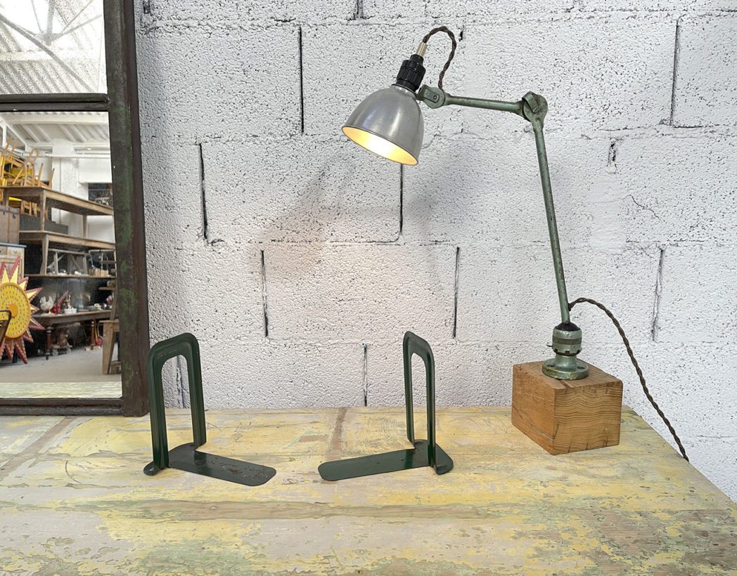 ancienne-lampe-gras-ravel-modele304-patine-vert-deau-vintage-lampe-architecte-lampe-bureau-sur-socle-bois-5francs-8