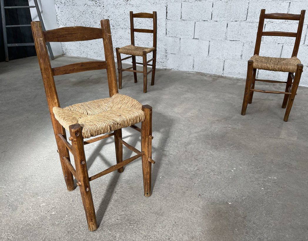 serie-6-anciennes-chaises-primitives-art-pop-annees1900-bois-chene-paille-chaises-ferme-rustique-vintage-5francs-7