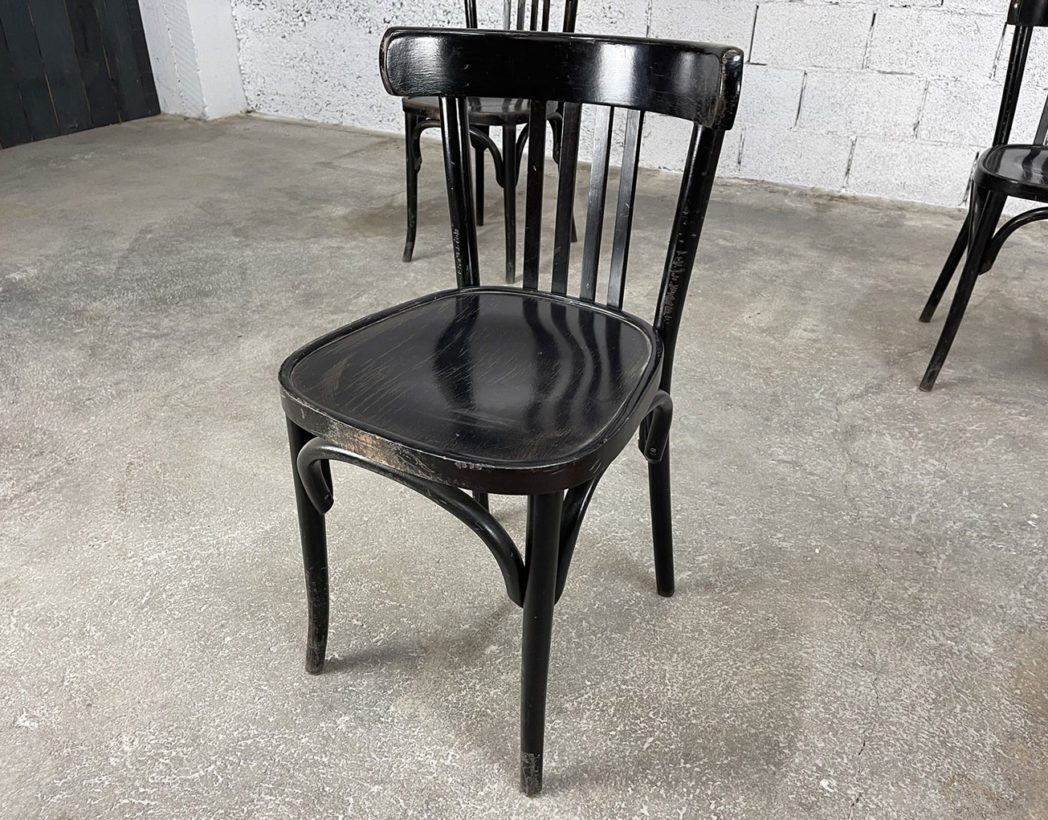 anciennes-chaises -bistrot-esprit-baumann-patine-noire-vintage-5francs-4