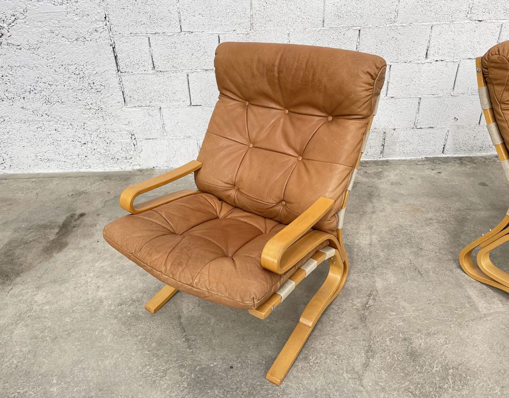 set-deux-fauteuils-vintage-hove-mobler-design-norvegien-hêtre-cuir-5francs-3