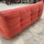 ancien-canape-togo-tissu-framboise-ligne-roset-vintage-5francs-8