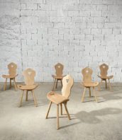 serie-six-chaises-montagnardes-design-brutaliste-decapees-5francs-1