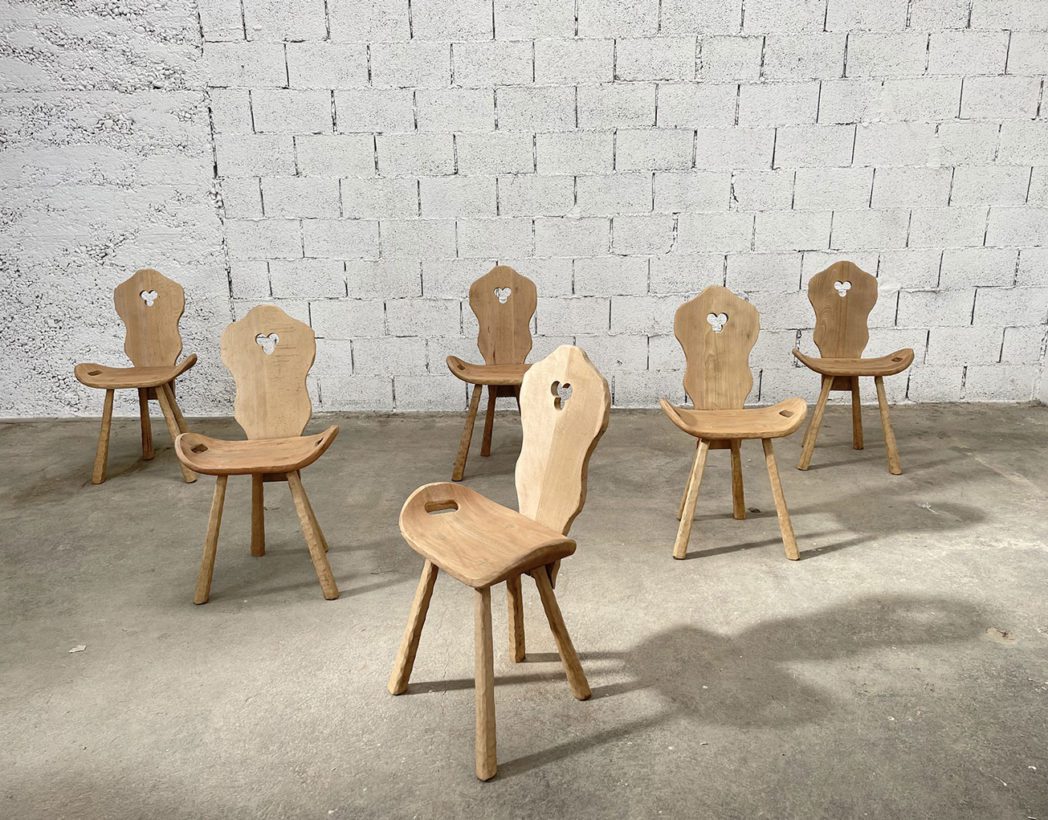 serie-six-chaises-montagnardes-design-brutaliste-decapees-5francs-2