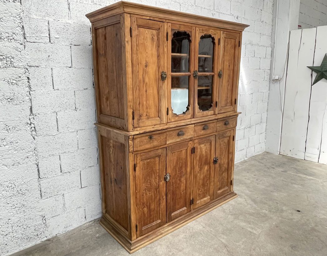 ancien-grand-buffet-montagnard-les-Alpes-vintage-rustique-5francs-3