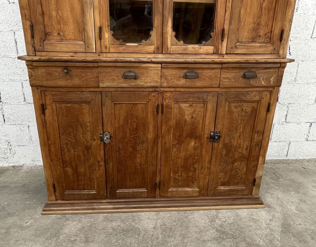 ancien-grand-buffet-montagnard-les-Alpes-vintage-rustique-5francs-6