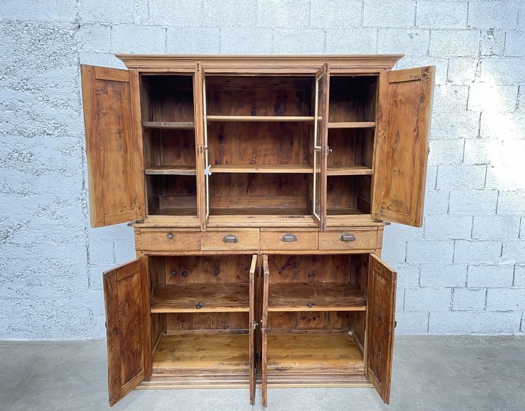 ancien-grand-buffet-montagnard-les-Alpes-vintage-rustique-5francs-8