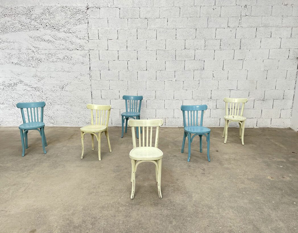 anciennes-chaises-de-bistrot-baumann-patine-bleu-ecru-thonet-vintage-5francs-3