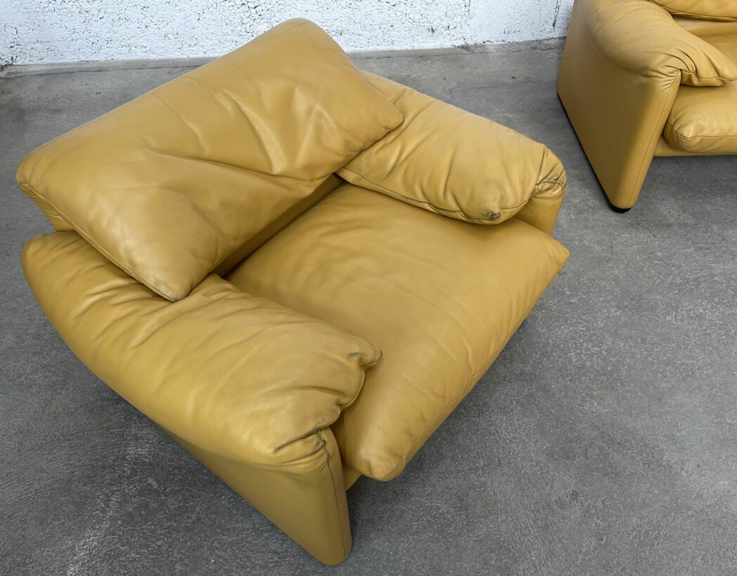 ancien-canape-paire-fauteuils-Vico-Magistretti-Maralunga-designxxeme-vintage-5francs-5