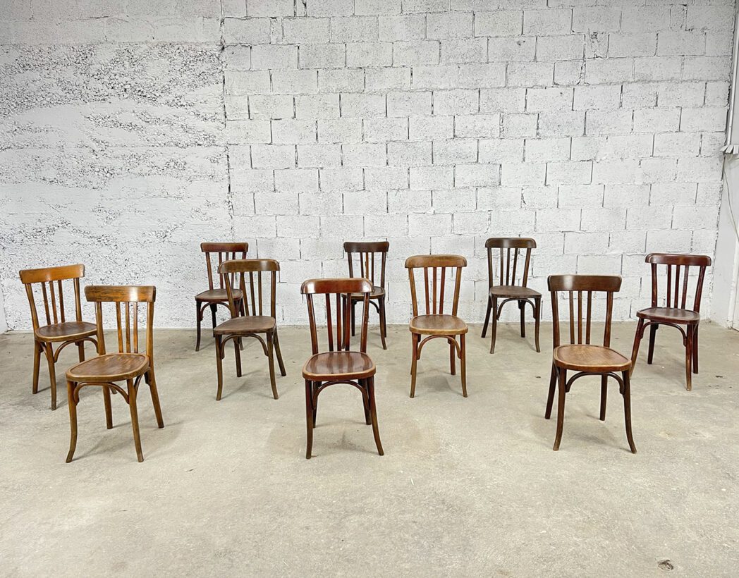 serie-lot-22-anciennes-chaises-bistrot-brasserie-dossier-barreaux-baumann-vintage-5francs-2