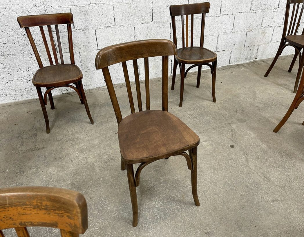 serie-lot-22-anciennes-chaises-bistrot-brasserie-dossier-barreaux-baumann-vintage-5francs-7