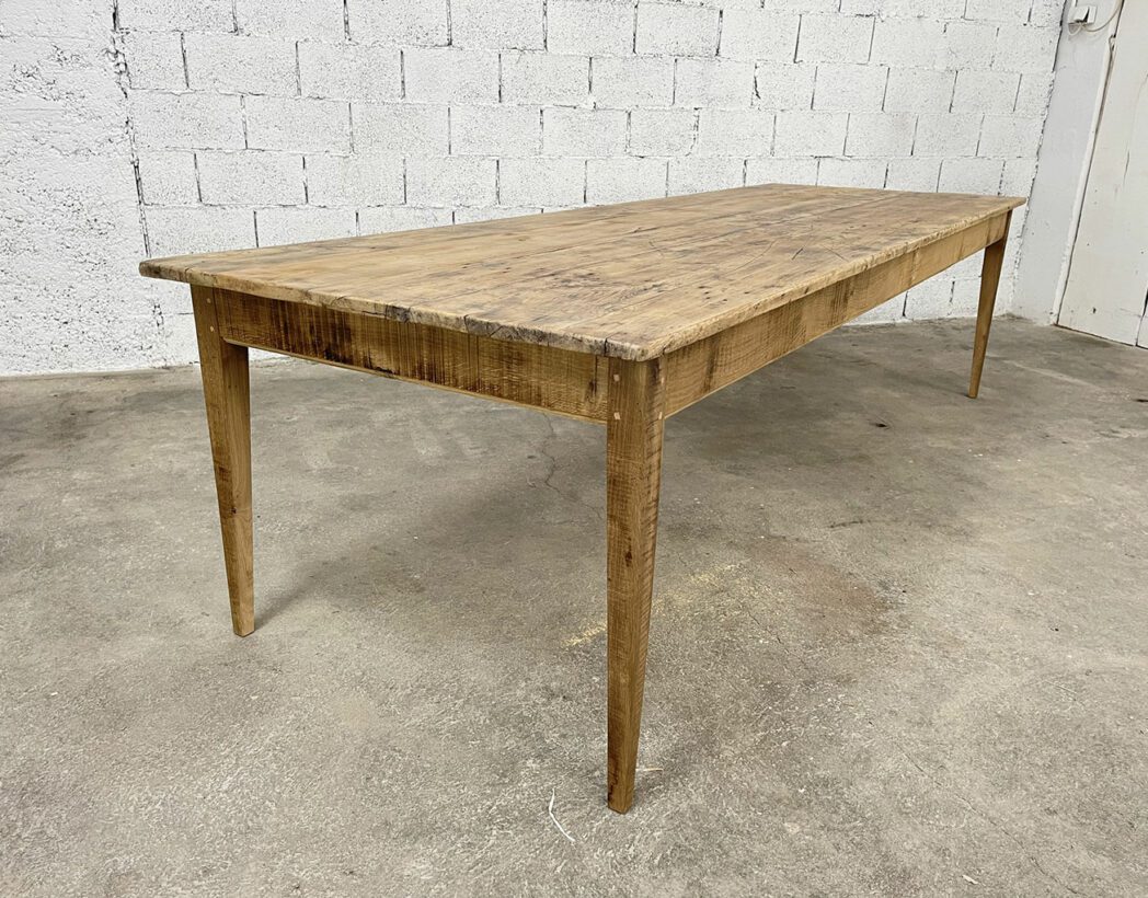 ancienne-grande-table-de-ferme-294cm-sapin-table-manger-pieds-fuseaux-deco-boheme-vintage-5francs-3