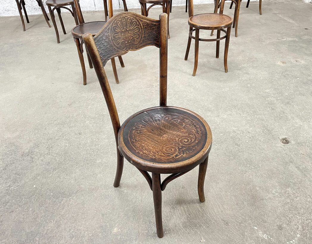 chaises-de-salon-antique-en-bois-courbe-style-mundus-jacob-josef-kohn-set-de-12-5francs-4