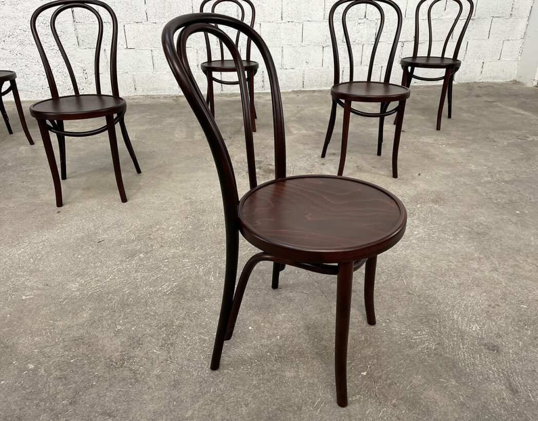 ensemble-chaises-bistrot-brasserie-esprit-thonet-n14-bois-courbe-5francs-7