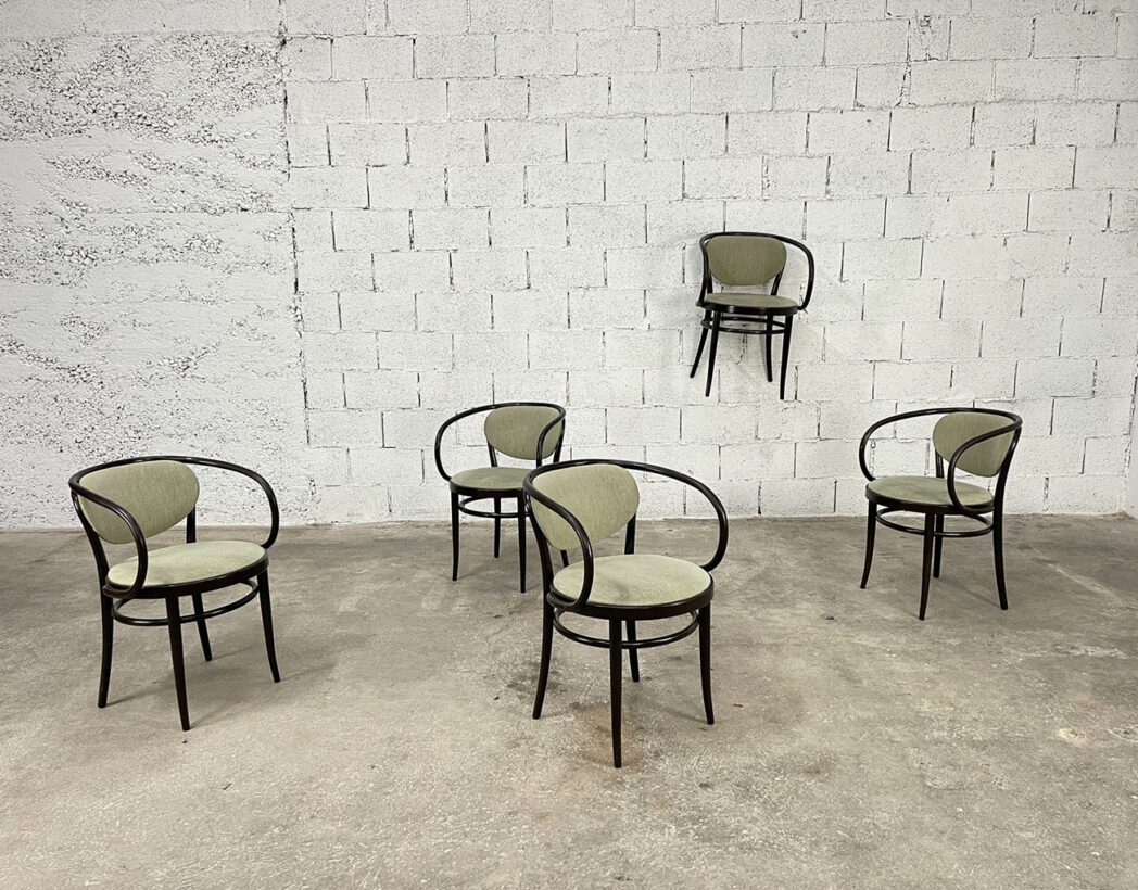 lot-anciens-fauteuils-chaises-thonet-modele-210-mobilier-vintage-5francs-2