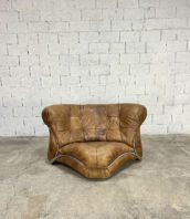 fauteuil vintage cordla cuir mobilier 5francs 1 172x198 - Fauteuil vintage cuir modèle "Corolla" 1970