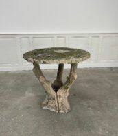 table beton vintage style rocaille atypique 1920 5FRANCS 1 172x198 - Ancienne table effet bois années 1920-1930