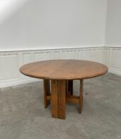 table bois vintage maison regain annees70 5FRANCS 1 1 172x198 - Table ronde vintage Maison Regain