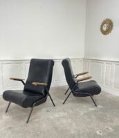 fauteuils vintage annees 50 cuir noir rio guariche 5francs 1 172x198 - Paire de fauteuils vintage simili-cuir