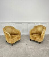 fauteuils vintage jaune velours italiens bois 5Francs 2 172x198 - Paire de fauteuils vintage en velours