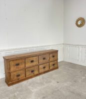 ancien meuble metier tiroirs apothicaire ilot vintage 5Francs 4 172x198 - Meuble de métier vaste à tiroirs