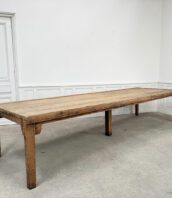 table bois grande vintage meuble metier 5Francs 1 172x198 - Table unique en sapin, meuble de métier