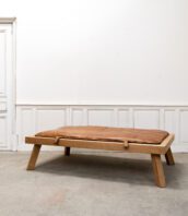 daybed cuir chene tapis gym pays est 5Francs 1 1 172x198 - Daybed en cuir vintage et chêne 1950